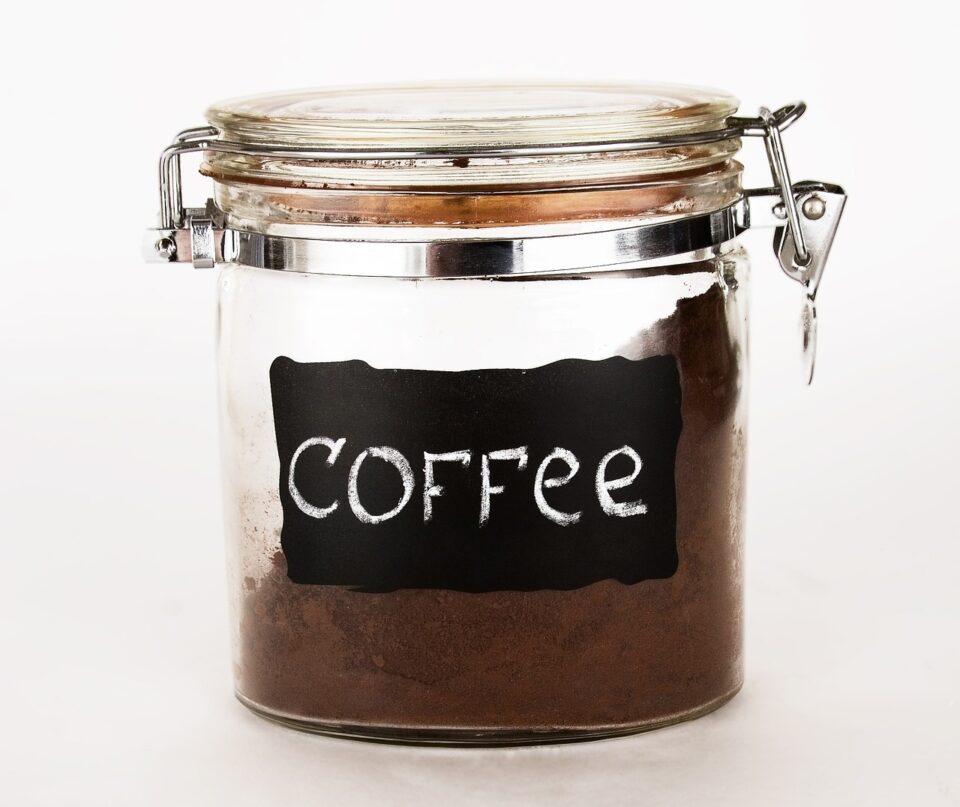 コーヒーが入ったキャニスター